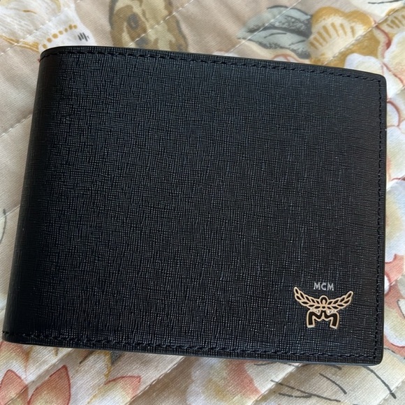 NWT Men’s MCM Himmel Black Leather Trifold Wallet - Picture 4 of 9